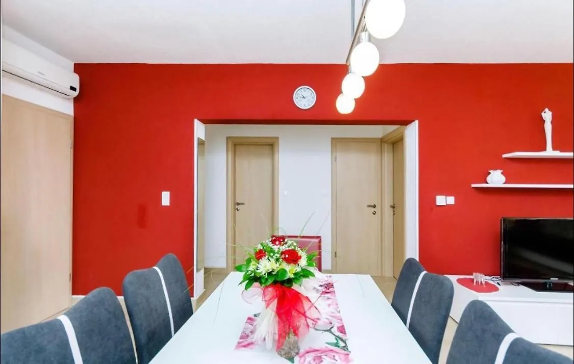 Palma 4 Apartment Trogir Croatia