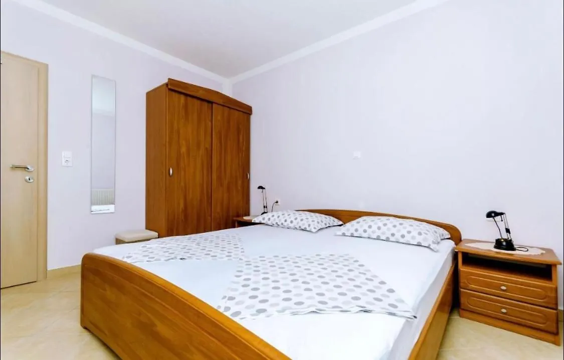 Palma 4 Apartment Trogir Croatia